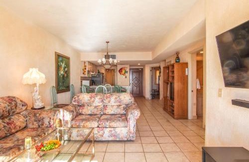 Sandy Beach House | Livin' The Dream Retreat Spacious Perfect Ocean View Condo