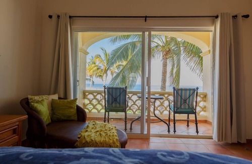 San Jose del Cabo Condo | LM BB2-Spectacular, True Beachfront/Oceanfront 2BR and 2BA Condo- Right on the Beach!