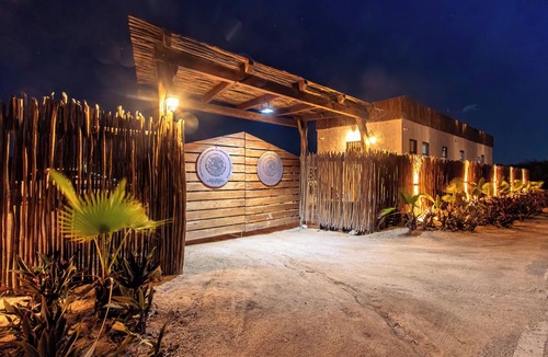 Dzilam de Bravo House | Lob Lob Double Retreat Filled w/Nature - Lower Level