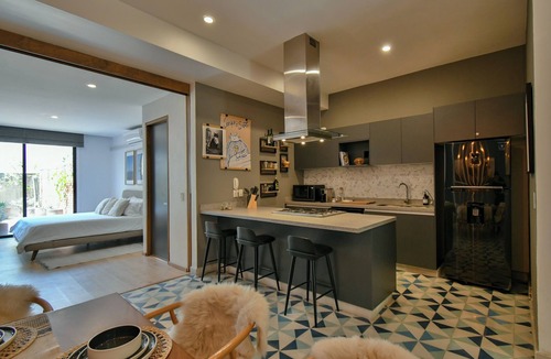 Americana Apartment | Loft Retreat in "World's Coolest Neighborhood"
