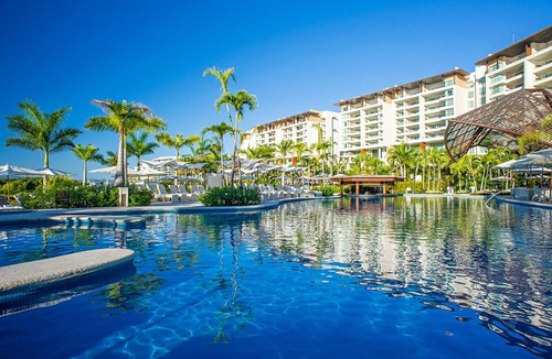 Nuevo Vallarta Villa | LOFTS @ THE LUXXE, There is no substitute . Discounted golf, 2for1 spa, PLATINUM