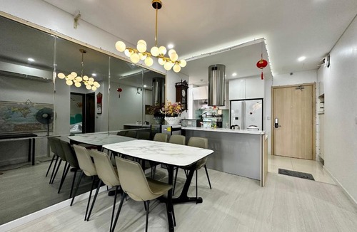 District 10 Apartment | Long’s Homestay