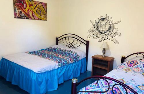 Jalatlaco Hostel | Los Nardos Hostel -pet friendly-