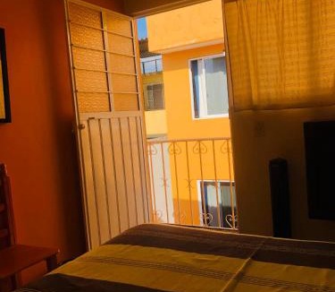 Jalatlaco Hostel | Los Nardos Hostel -pet friendly-