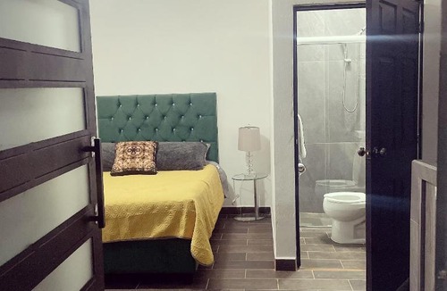 Juarez Apartment | Lovely and Cousy studio I’m in the heart of downtown morelia