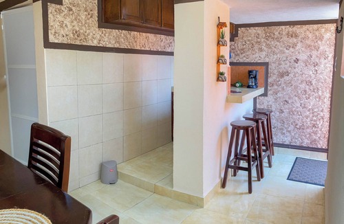 Los Faroles Apartment | *LOVELY APARTMENT- BEST FOR SOLOS OR COUPLE TRAVELERS*