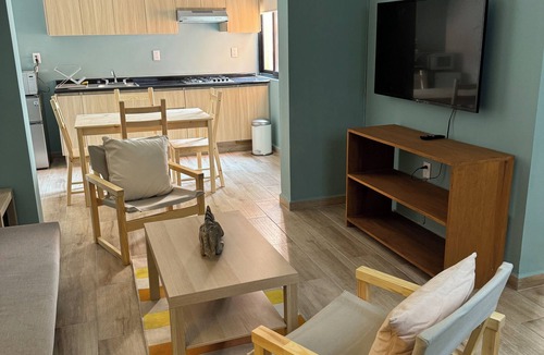 La Condesa House | Lovely Street Level Apartment of 2 Bedroom, 3 Bathroom, Living Room and Kitchen