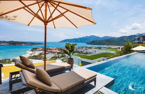Nha Trang Villa | Lucina Villa - 4 Bedrooms with Infinity Pool