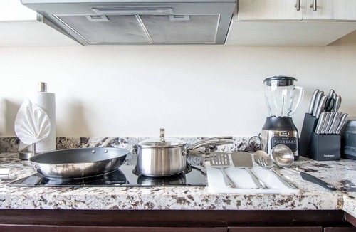 Marina Mazatlan Apartment | Lujo en las Alturas: Dpto en Zona Tranquila