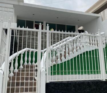 Monterrey House | Luna Creciente