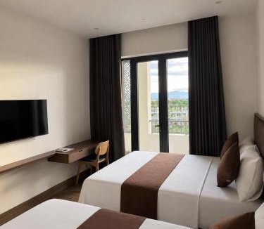 Dong Hoi Hotel | LunaB Hotel