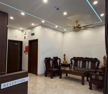 Dong Hoi Hotel | LunaB Hotel