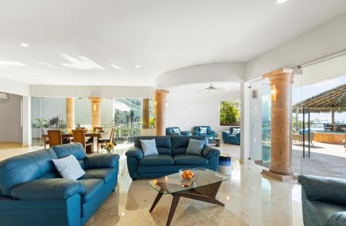 Romantic Zone Villa | Luxe 3 King BR Villa | Infinity Pool + 220° Views