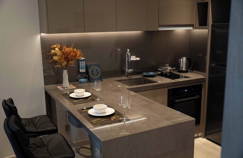 Da Kao Apartment | Luxurious 1+ Bedroom at the MarQ District 1