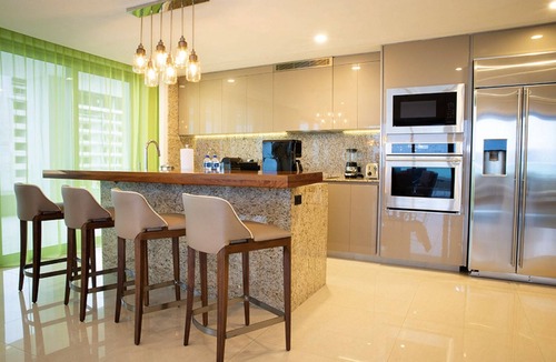 Puerto Juarez Resort | Luxurious 3 Bedroom Oceanfront Suite right on the beach of Cancun!