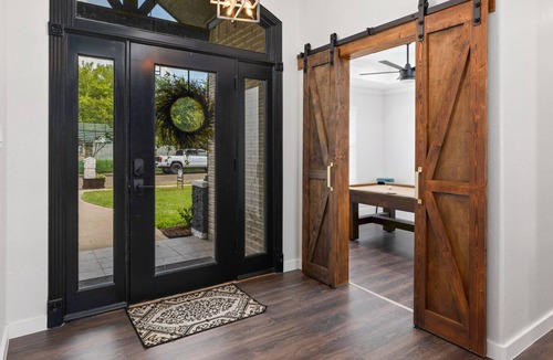 Weslaco House | Luxurious 4 bedroom/4 bath home in established neighborhood