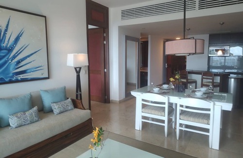 Las Jarretaderas Resort | LUXURIOUS 5 STAR RESORT ON THE BEACH AT VIDANTA WORLD