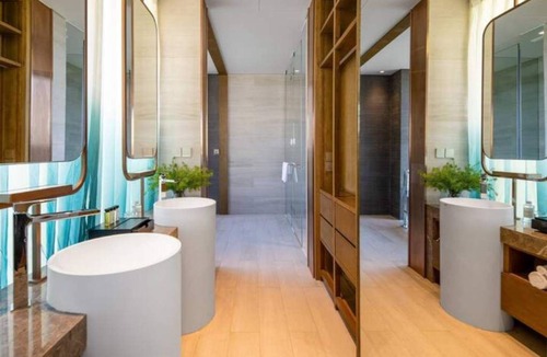 Dien Ban Villa | Luxurious beach Villa with pool & daily breakfast
