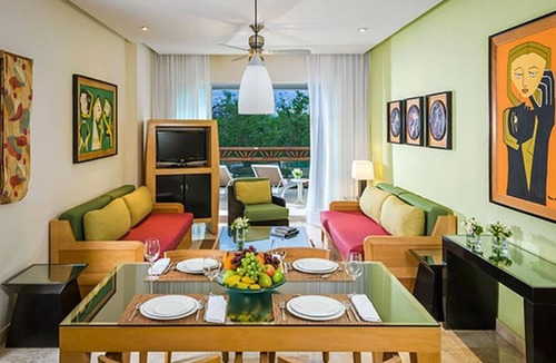 Playa Diamante Resort | Luxurious resort stay for a group/family with beautiful beach and amazing pools!