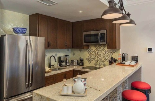 Cabo San Lucas Apartment | Luxurious & Spacious 2BR Suite in Cabo San Lucas