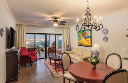 Cabo San Lucas Apartment | Luxurious & Spacious 2BR Suite in Cabo San Lucas