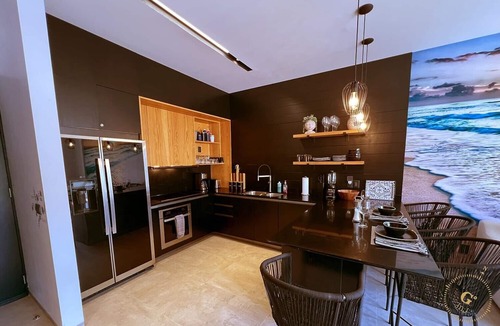 Romantic Zone Condo | Luxury 1BR 105° SailView, Zona Romántica