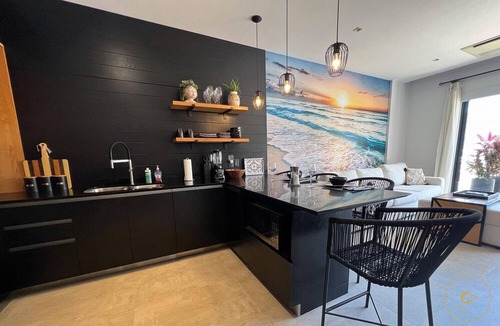 Romantic Zone Condo | Luxury 1BR 105° SailView, Zona Romántica