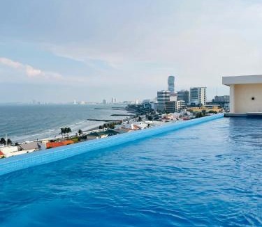 Boca del Rio Apartment | Luxury 2-Bedroom Apartment with amazing view - Infinity Pool and Rooftop in Building