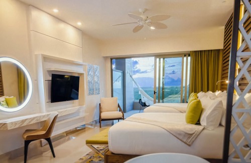 Puerto Juarez Hotel | LUXURY 2 BEDROOM SUITE GARZA BLANCA 5-STAR DIAMOND RESORT CANCUN
