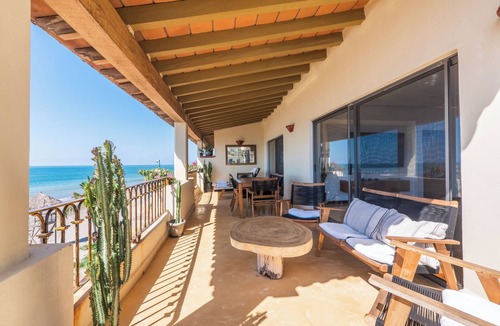 Marina Vallarta Apartment | Luxury 3 Bed 3 Bath Beachfront Condo in Marina Vallarta
