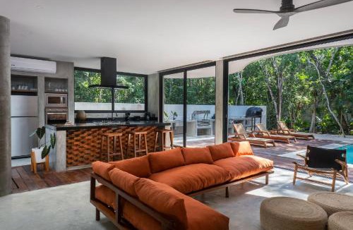 Zama Villa | Luxury 4BR Eco Villa 10ppl Outdoor Pizza Oven - Private Pool & Jacuzzi