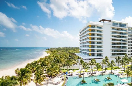 Punta Sam Apartment | Luxury Adults-Only Oceanfront 1-Bedroom