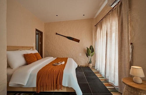 Dong Hoa Villa | Luxury Beach View Pool hot tub Villa for Long Stay