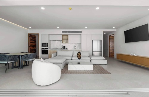 Bucerias Apartment | Luxury Beachfront 3BR + Ocean Views | Panarea 1C