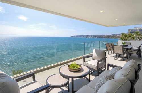 Bucerias Condo | Luxury Beachfront 4BR/Panoramic Ocean View + Rooftop & beach pool + Gym + Spa