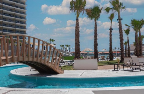 Ferrocarrilera House | Luxury Beachfront Escape with Stunning Ocean Views