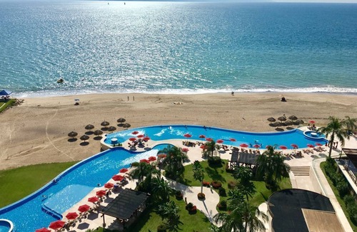 South Hotel Zone Condo | LUXURY │ BEACHFRONT │ GRAND VENETIAN │ LA ISLA SHOPPING VILLAGE