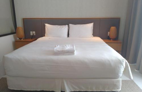 Cam Lam Apartment | Luxury Beachfront Villa in Whyndham Garden Cam Ranh