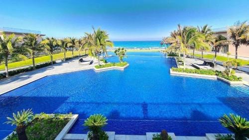 Cam Lam Apartment | Luxury Beachfront Villa in Whyndham Garden Cam Ranh