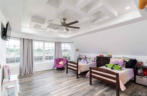 Edinburg House | Luxury Beautiful Home with Pool