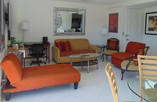 Tijuana Apartment | LUXURY COMFORTABLE SAFE CHIC MOST EXCLUSIVE AREA OF TJ GOLF COURSE VIEW