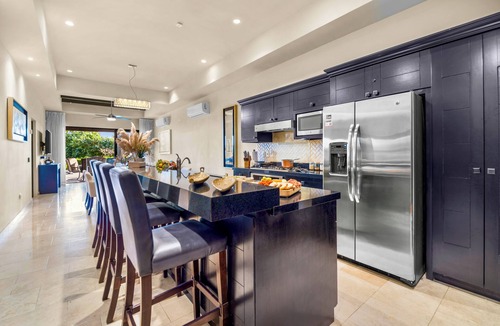 Los Cabos Apartment | Luxury Condo: 7min downtown and beach, discounts on restaurants, golf, spa and more.