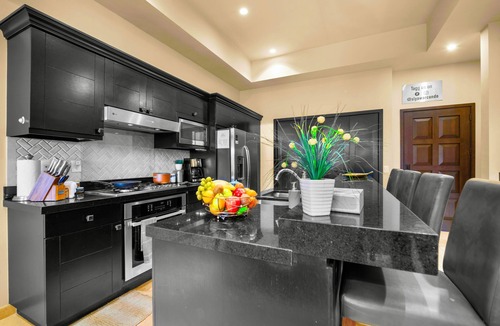 Los Cabos Apartment | Luxury Condo: 7min downtown and beach, discounts on restaurants, golf, spa and more.
