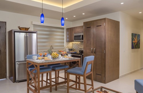 South Shore Hotel Area Condo | LUXURY CONDO LOS MUERTOS BEACH