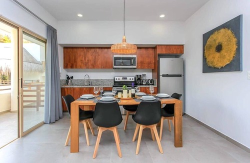 Zama Condo | Luxury Condo:Private Rooftop& Jacuzzi,Near Beach