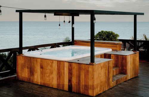 Zona Hotelera Hotel | Luxury Gardenview Villa Rooftop Ocean Views & Beach Club