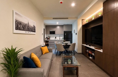 Monterrey Apartment | ¡Luxury in SPGG! 1 King & 2 Twin Bed 5ppl Pool Gym