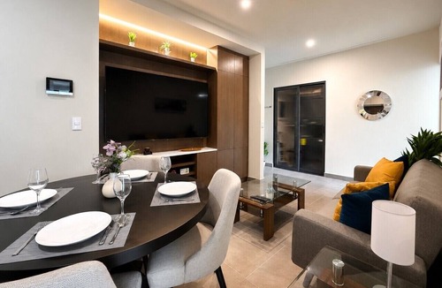 Monterrey Apartment | ¡Luxury in SPGG! 1 King & 2 Twin Bed 5ppl Pool Gym