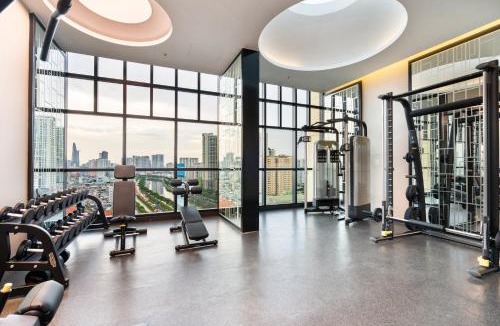 District 1 Apartment | Luxury Living in the heart of D1/3BR/Infinity Pool