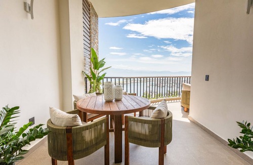 La Puntilla Condo | Luxury Marina Condo 503